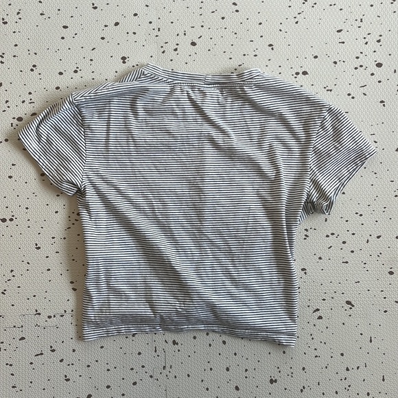 💘 LUSH - TAMARA CROPPED KNOT FRONT STRIPED KNIT TOP - Picture 3 of 5